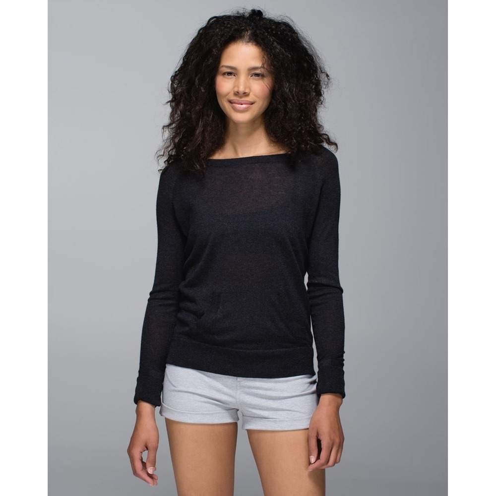 Lululemon Chai Time Pullover II Heathered Black Long Sleeve Top Thumbholes